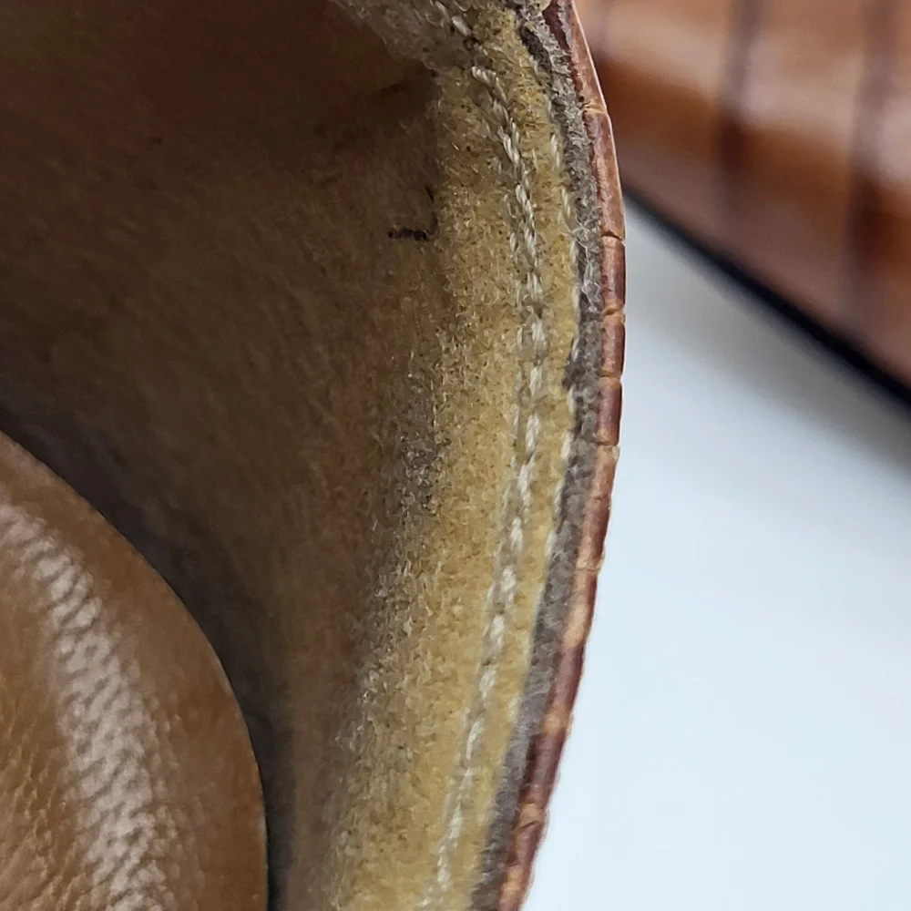 Stuart Weitzman Tan Weave Reptile Brown Trim Classic Feminine Kitten Heel - Picture 14 of 14